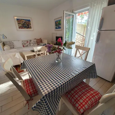 Sergej In Pag Town Center Varos Apartment *